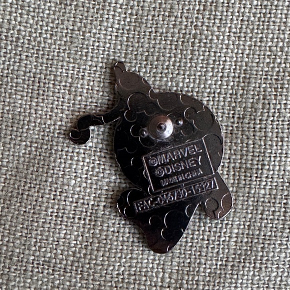 Disney Parks Enamel Trading Pin - Marvel Kawaii Art Collection - Spider Man - Picture 2 of 2